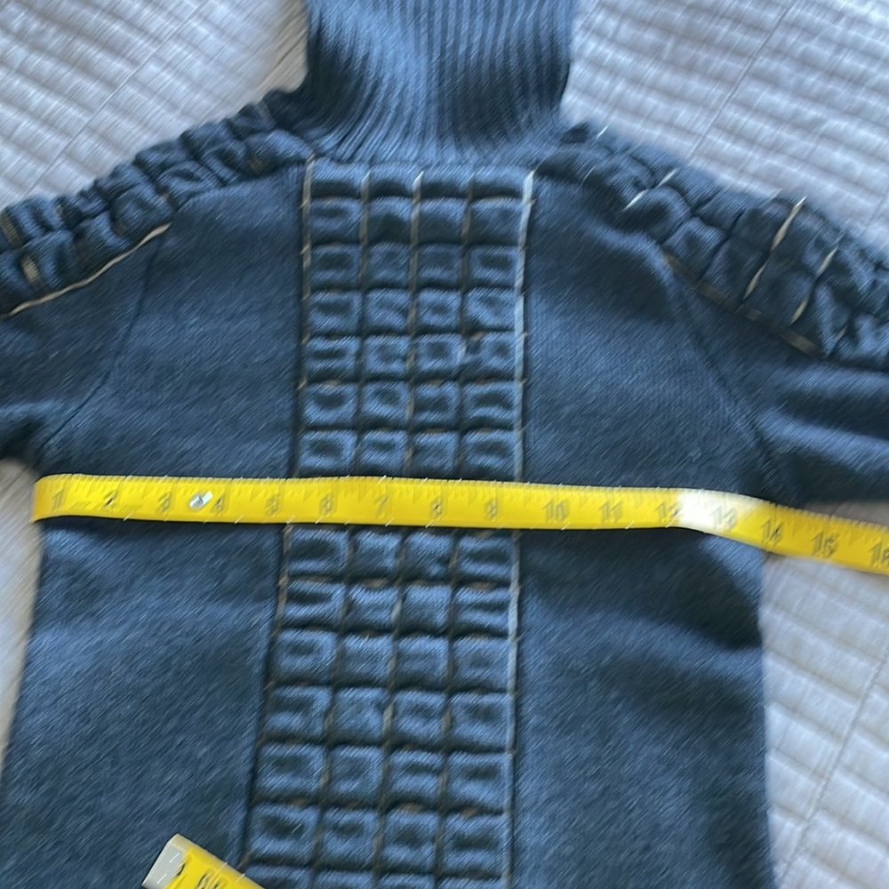 Chanel vintage authentic wool sweater - Picture 14 of 14